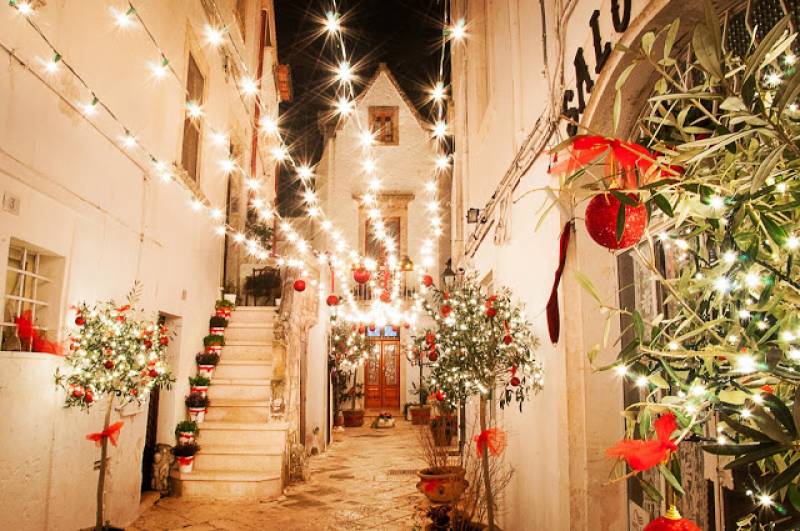 Natale In Puglia Usi Costumi Antiche Tradizioni Ville Con Piscina Puglia Affitto Trullo Con Piscina Privata In Affitto